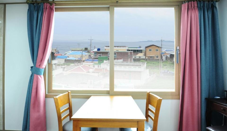 Seongsanpo love Pension Seogwipo Exterior foto